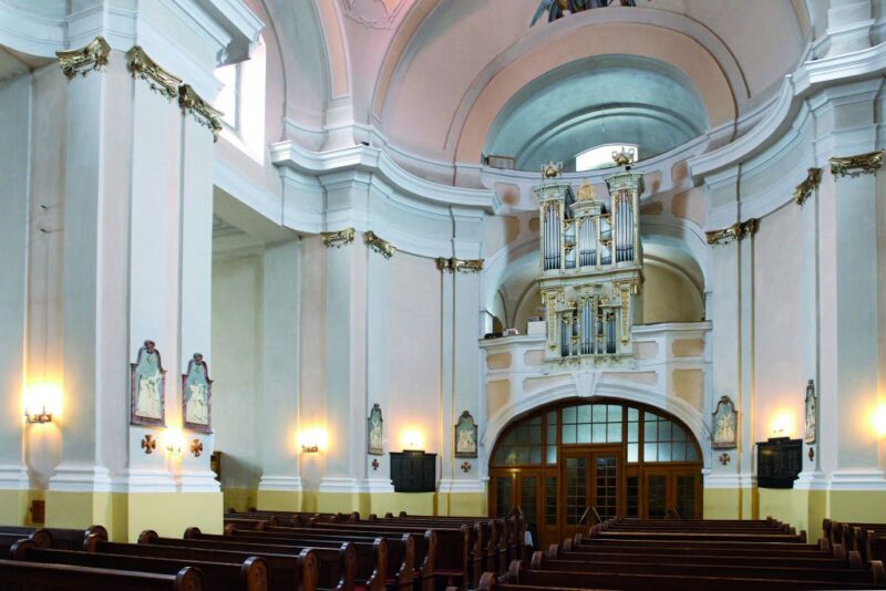 interiér Kostola sv. Klimenta – organ